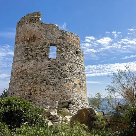Les Roses Villa Brando