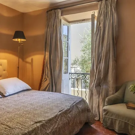 Les Roses Villa