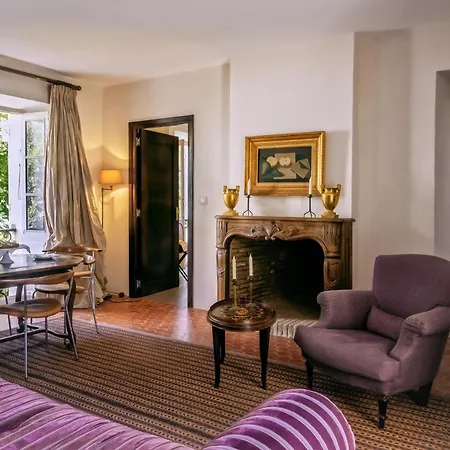 Les Roses Villa Brando