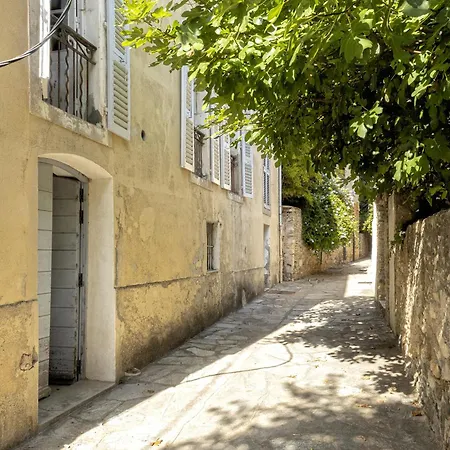 Les Roses Villa