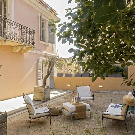 Les Roses Villa